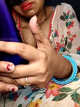 Snapshot of Hot__bhabhi_99 chatting on 05-12-26, 03:58 Hot bhabhi 99 online show from 05-12-26, 03:58
