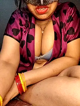 Snapshot of Hot__bhabhi_99 chatting on 05-14-26, 03:46 Hot bhabhi 99 online show from 05-14-26, 03:46