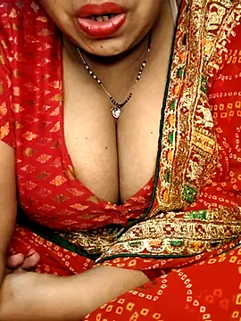 Snapshot of Hot__bhabhi_99 chatting on 06-02-26, 03:52 Hot bhabhi 99 online show from 06-02-26, 03:52
