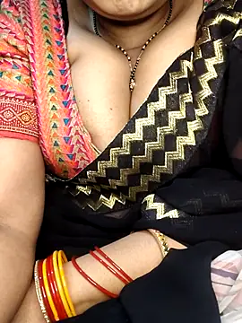 Snapshot of Hot__bhabhi_99 chatting on 06-16-26, 03:53 Hot bhabhi 99 online show from 06-16-26, 03:53