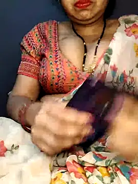 Snapshot of Hot__bhabhi_99 chatting on 07-12-26, 04:25 Hot bhabhi 99 online show from 07-12-26, 04:25