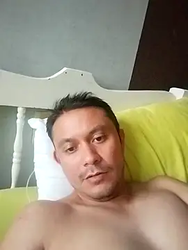 Snapshot of Ricuss9 chatting on 10-02-25, 11:12 Ricuss9 online show from 10-02-25, 11:12