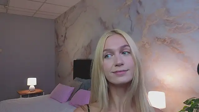 SerenaCrystall online show from 06-02-26, 10:17
