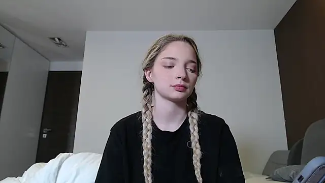jessicahbelle online show from 06-04-26, 11:00