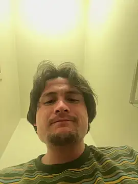 Snapshot of itsthecatchh chatting on 10-05-25, 06:34 itsthecatchh online show from 10-05-25, 06:34