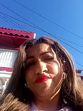 chloe  Jones  online show from 11-08-25, 12:05