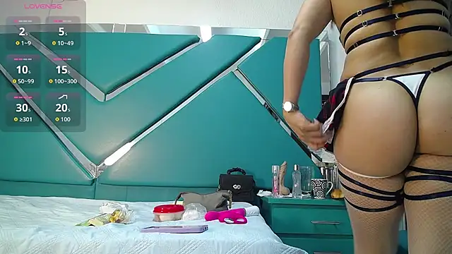 chloe  Jones  online show from 04-07-26, 12:49