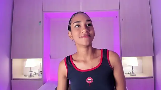 Snapshot of AnahiCollins chatting on 05-19-26, 11:49 AnahiCollins online show from 05-19-26, 11:49