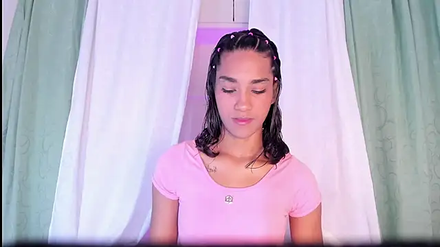 AnahiCollins online show from 07-27-26, 12:01