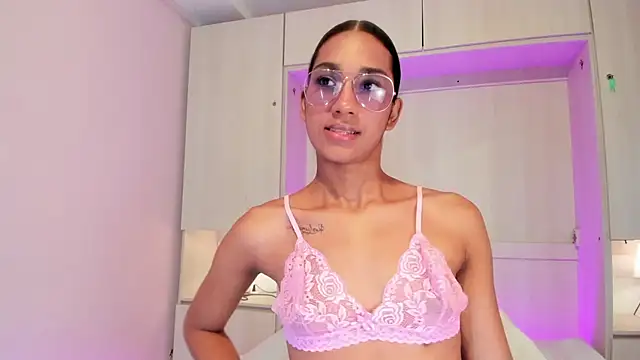 AnahiCollins online show from 07-30-26, 12:04