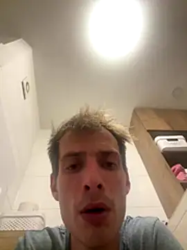 Snapshot of hot97411 chatting on 10-22-25, 04:02 hot97411 online show from 10-22-25, 04:02