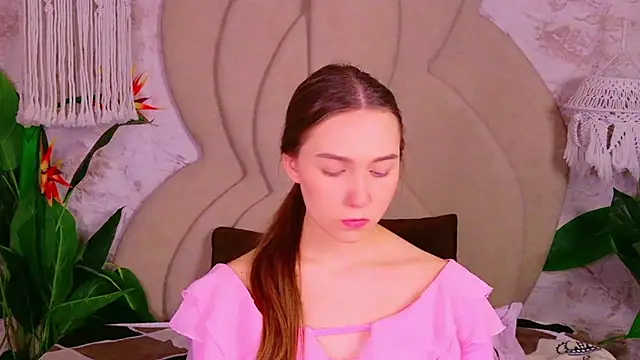 OliviaLay online show from 01-08-26, 11:01