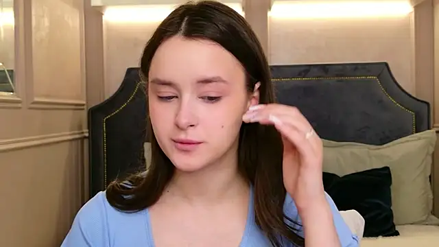 EvaSwen online show from 04-17-26, 04:10