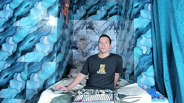 Snapshot of celesteyorucso1 chatting on 10-08-25, 09:01 celesteyorucso1 online show from 10-08-25, 09:01