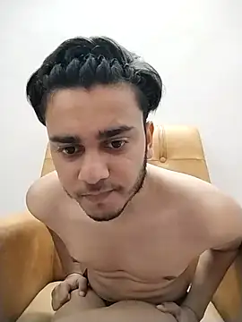 Snapshot of Aman4321ammu chatting on 10-25-25, 06:02 Aman4321ammu online show from 10-25-25, 06:02