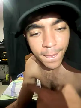 Snapshot of candyhunter chatting on 09-29-25, 01:33 candyhunter online show from 09-29-25, 01:33