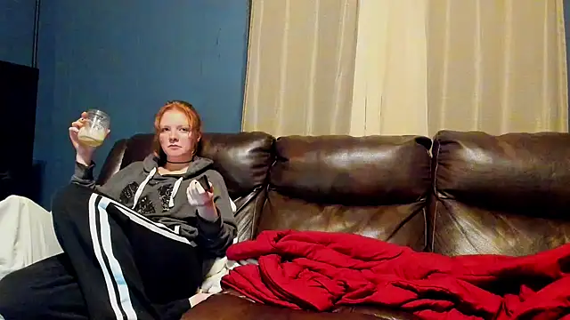 Snapshot of LoversUnleashedXO chatting on 10-04-25, 04:10 LoversUnleashedXO online show from 10-04-25, 04:10