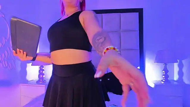 Snapshot of AriannaCooperr chatting on 10-10-25, 04:11 AriannaCooperr online show from 10-10-25, 04:11