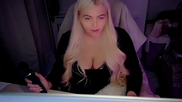 Snapshot of Siren-xiv chatting on 04-09-26, 10:04 Siren-xiv online show from 04-09-26, 10:04