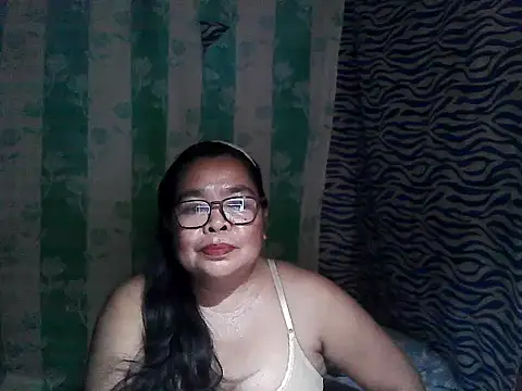 Snapshot of cris_tita chatting on 04-09-26, 04:23 cris tita online show from 04-09-26, 04:23