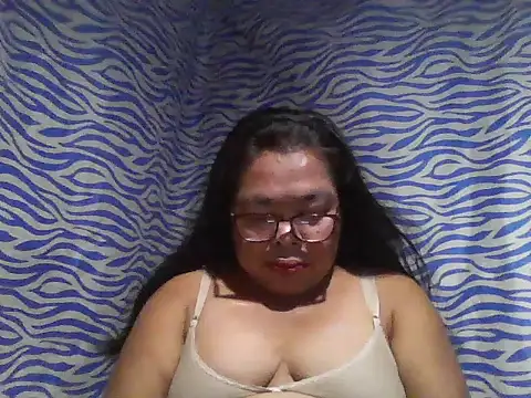 Snapshot of cris_tita chatting on 06-13-26, 04:16 cris tita online show from 06-13-26, 04:16