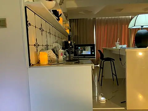 Snapshot of xiaowan_x chatting on 10-02-25, 07:48 xiaowan x online show from 10-02-25, 07:48