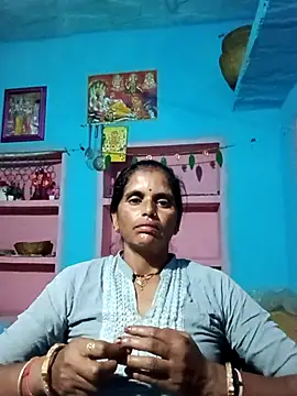 Mohni cute online show from 10-24-25, 12:12