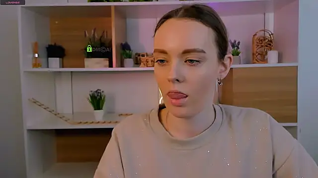 Snapshot of isla_dior chatting on 12-16-25, 07:35 isla dior online show from 12-16-25, 07:35