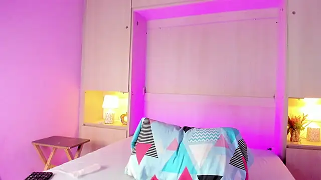 Snapshot of ChloeWiillow chatting on 11-06-25, 12:50 ChloeWiillow online show from 11-06-25, 12:50