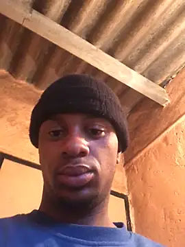 Snapshot of Awelarn chatting on 10-28-25, 03:43 Awelarn online show from 10-28-25, 03:43