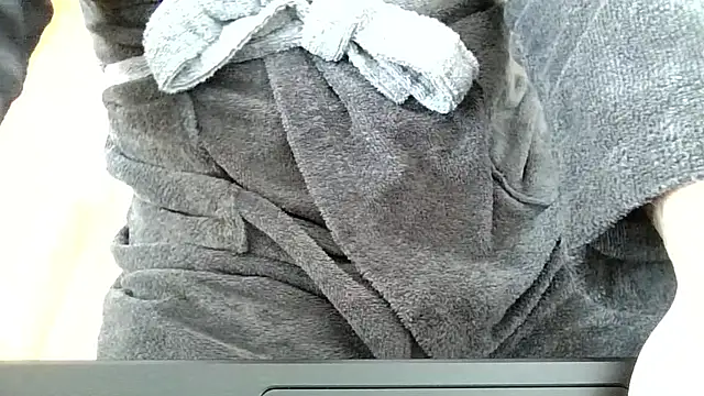 Snapshot of b3no_beso007 chatting on 03-23-26, 12:09 b3no beso007 online show from 03-23-26, 12:09