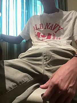 Snapshot of HenryLee1983-cums chatting on 05-17-26, 08:45 HenryLee1983-cums online show from 05-17-26, 08:45