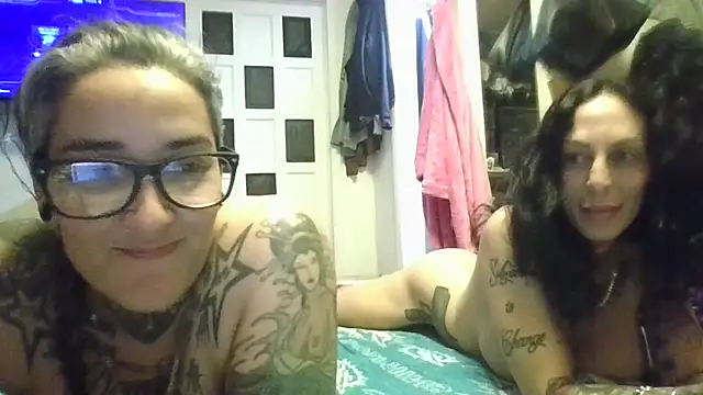 inkdhollow1 online show from 06-06-26, 10:14