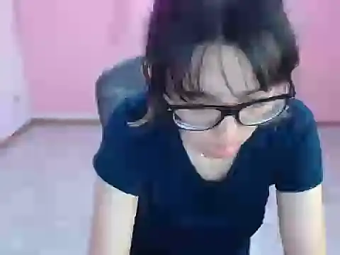 cristal hills 19 online show from 11-12-25, 01:44