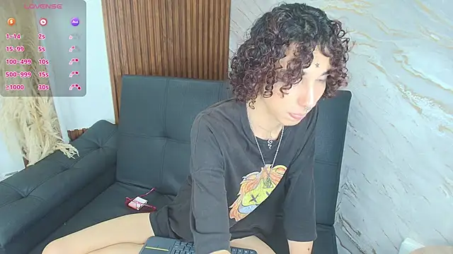 Scaarlett 22  online show from 03-04-26, 08:48