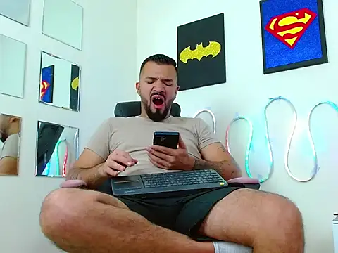 mathewv  online show from 11-26-25, 05:19