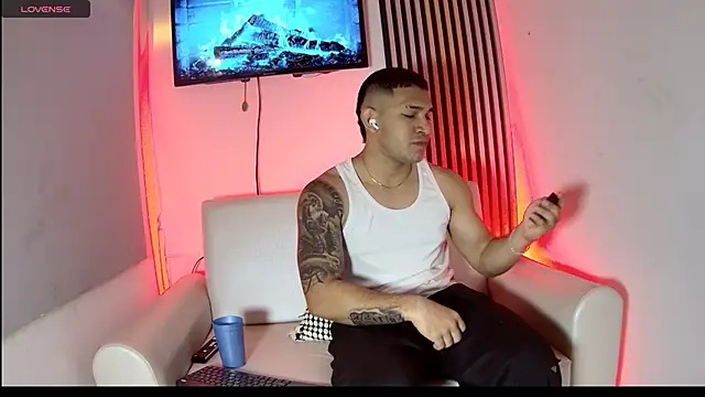 venedic bull online show from 11-12-25, 04:13