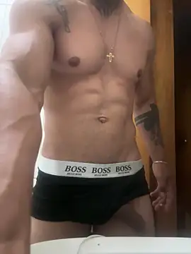 Snapshot of favelaboy10 chatting on 06-18-26, 05:30 favelaboy10 online show from 06-18-26, 05:30
