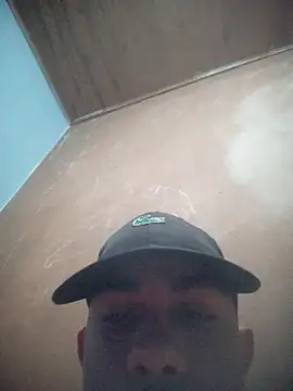 Snapshot of mestre637 chatting on 10-26-25, 06:47 mestre637 online show from 10-26-25, 06:47