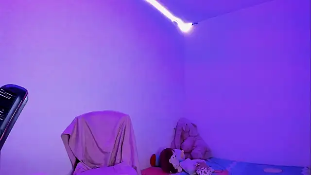 Lia0109 online show from 10-13-25, 07:03