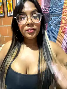 Snapshot of Mery_Sexx chatting on 10-19-25, 03:51 Mery Sexx online show from 10-19-25, 03:51