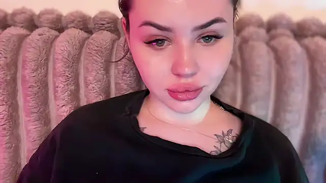 AlmaryKim online show from 06-15-26, 05:37