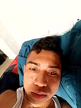 Luisreyes21 online show from 11-13-25, 07:57