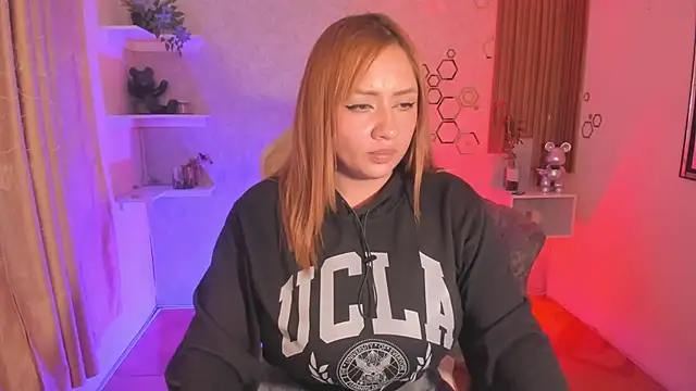 EvelynVega0 online show from 11-14-25, 04:11