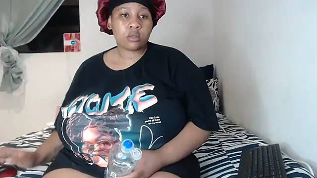 PIXIEBITCHXXX26 online show from 10-14-25, 09:26