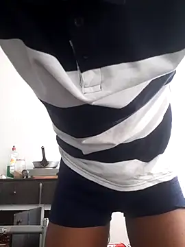 Snapshot of DUCKxdee chatting on 11-12-25, 12:38 DUCKxdee online show from 11-12-25, 12:38