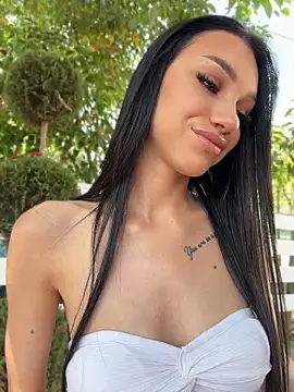 ilariea girl online show from 05-26-26, 12:34