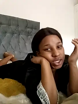 Snapshot of MissBubbles04 chatting on 10-12-25, 07:07 MissBubbles04 online show from 10-12-25, 07:07