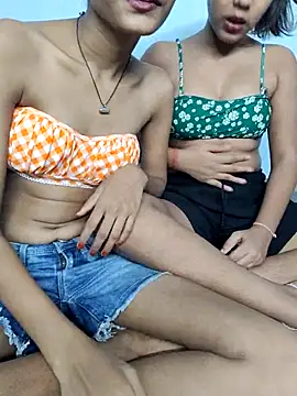 Unique girls90 online show from 04-21-26, 03:17