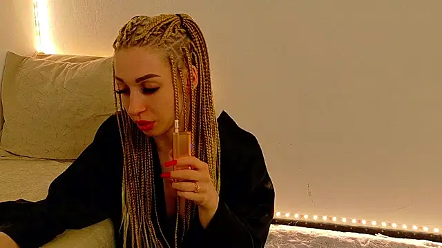 Sia a online show from 12-15-25, 07:01